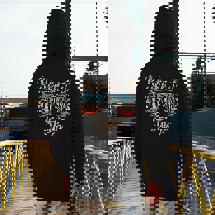 P41l Retro Kickin It 5th Grade Style Teacher Back To School For Men Women Girls Kids Men&#x27;s Hoodie Back Print, funny design