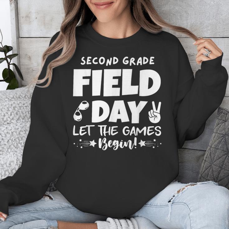 Field Day Second 2nd Grade Orange 2025 Boy Girl Teacher Unisex Sweatshirt, 2nd Grade Teacher Gifts, funny design Field Day Second 2nd Grade Orange 2025 Boy Girl Teacher Unisex Sweatshirt, 2nd Grade Teacher Gifts, funny design