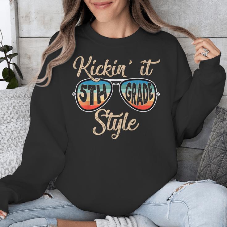 P41l Retro Kickin It 5th Grade Style Teacher Back To School For Men Women Girls Kids Unisex Sweatshirt, funny design P41l Retro Kickin It 5th Grade Style Teacher Back To School For Men Women Girls Kids Unisex Sweatshirt, funny design