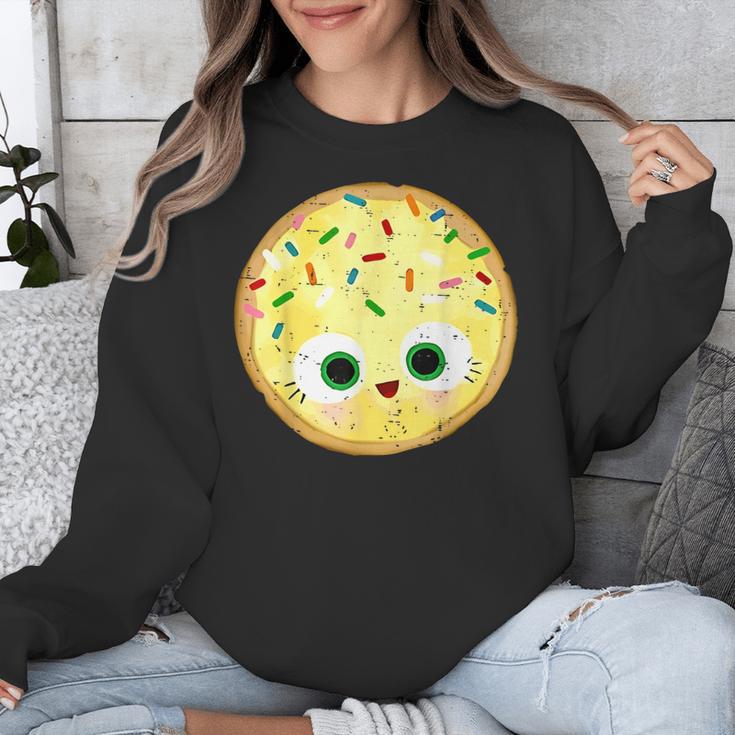 The Smart Cookie Good Egg Teacher Halloween Costume Food Unisex Sweatshirt, funny design The Smart Cookie Good Egg Teacher Halloween Costume Food Unisex Sweatshirt, funny design