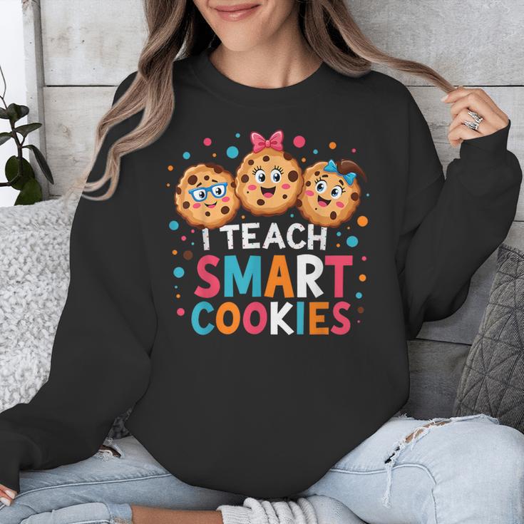 I Teach Smart Cookies Cute Back To School Teacher Unisex Sweatshirt, funny design
