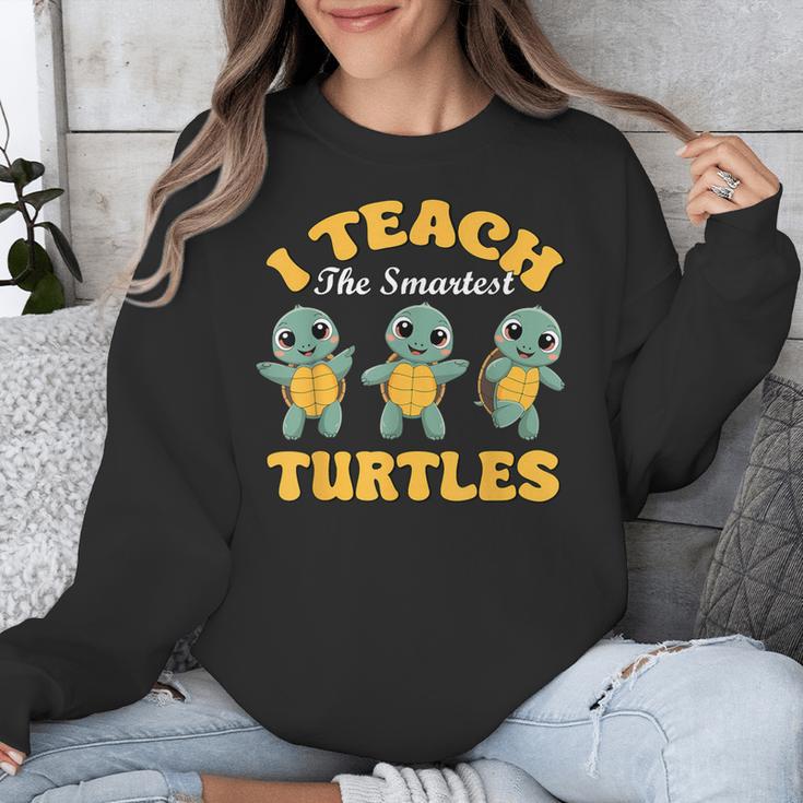I Teach The Smartest Turtles Thanksgiving Proud Teacher Job Unisex Sweatshirt, funny design