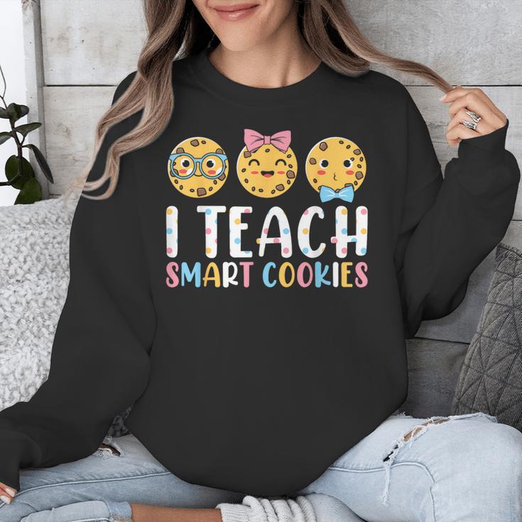 Teacher I Teach Smart Cookies For Men Women Kids Unisex Sweatshirt, funny design Teacher I Teach Smart Cookies For Men Women Kids Unisex Sweatshirt, funny design
