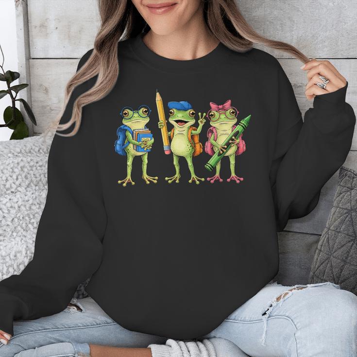 Trio Cute Frogs Welcome Back To School Teachers Girls Boys Unisex Sweatshirt, funny design Trio Cute Frogs Welcome Back To School Teachers Girls Boys Unisex Sweatshirt, funny design