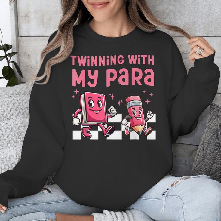 Twinning With My Para Teacher Matching Paraprofessional 70s For Men Women Unisex Sweatshirt, funny design Twinning With My Para Teacher Matching Paraprofessional 70s For Men Women Unisex Sweatshirt, funny design