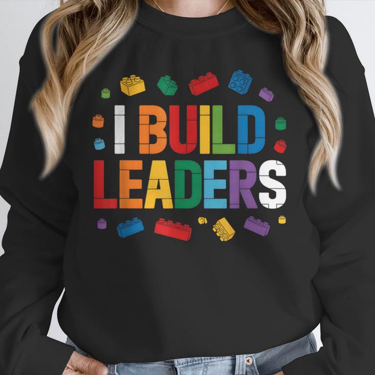 I Build Leaders Bricks Building Blocks Teacher Brick Builder Unisex Sweatshirt, novelty gifts, funny gifts