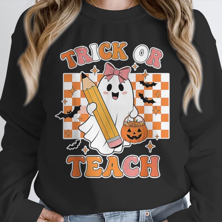 Vintage Teacher Shirt Women Trick Or Teach Halloween Unisex Sweatshirt, novelty gifts, funny gifts Vintage Teacher Shirt Women Trick Or Teach Halloween Unisex Sweatshirt, novelty gifts, funny gifts