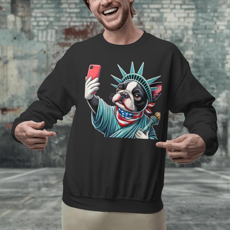Boston Terrier Selfie Statue Of Liberty 4th Of July American Unisex Sweatshirt, American Boston Terrier Sweatshirts, Boston Terrier 4th Of July Sweatshirts, gift for family, gift for coworker