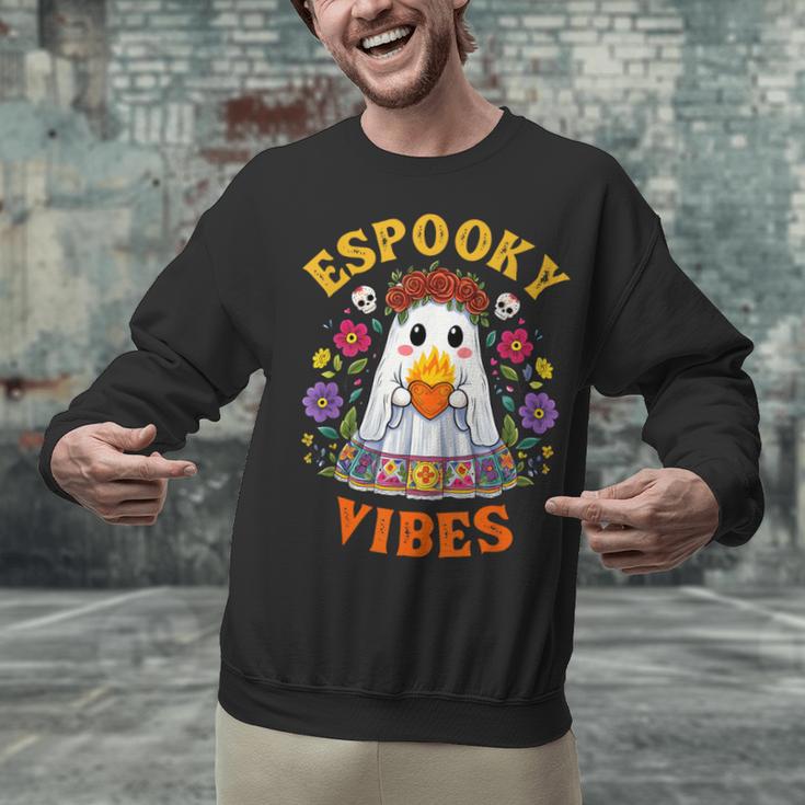 Espooky Vibes Spanish Mexican Halloween Ghost Teachers Unisex Sweatshirt, gift for family, gift for coworker