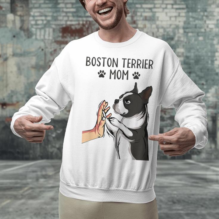 Boston Terrier Mom Dogs Mum Woman Unisex Sweatshirt, Boston Terrier Mom Sweatshirts, gift for family, gift for coworker