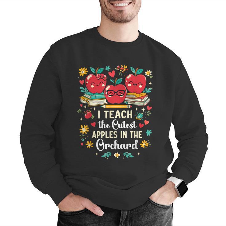 I Teach The Cutest Apples In The Orchard Cute Fall Teacher Men Graphic Sweatshirt, funny gift