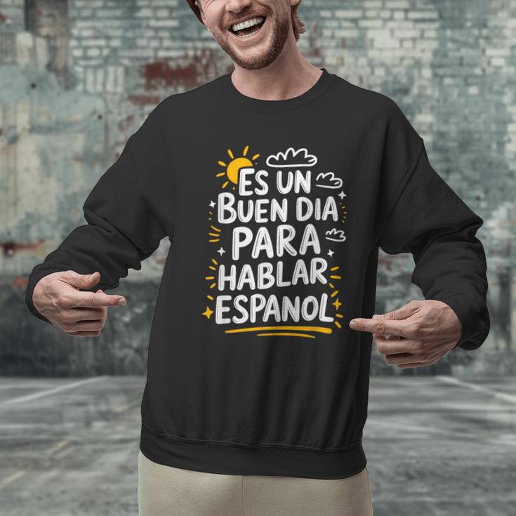 Bilingual Teacher Maestra Spanish Teacher Men Graphic Sweatshirt, gift for family, gift for coworker