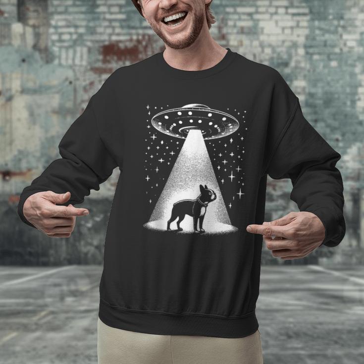 Boston Terrier Mom Dad Dog Alien UFO Men Graphic Sweatshirt, Boston Terrier Mom Sweatshirts, Boston Terrier Dad Sweatshirts, gift for family, gift for coworker