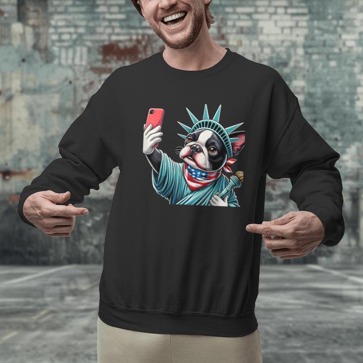 Boston Terrier Selfie Statue Of Liberty 4th Of July American Men Graphic Sweatshirt, American Boston Terrier Sweatshirts, Boston Terrier 4th Of July Sweatshirts, gift for family, gift for coworker