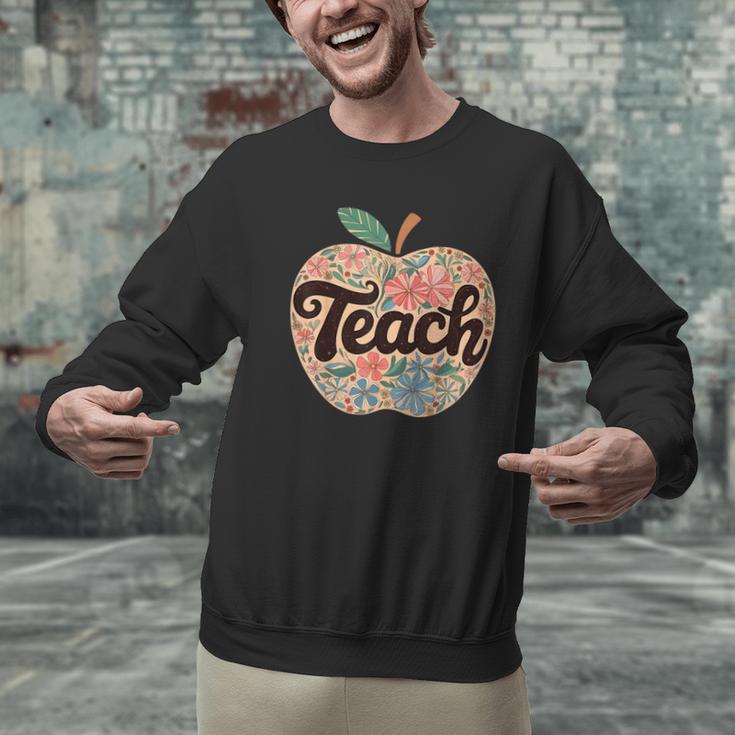 Cute Teacher With Apple Retro Teacher Kids Back To School Men Graphic Sweatshirt, gift for family, gift for coworker