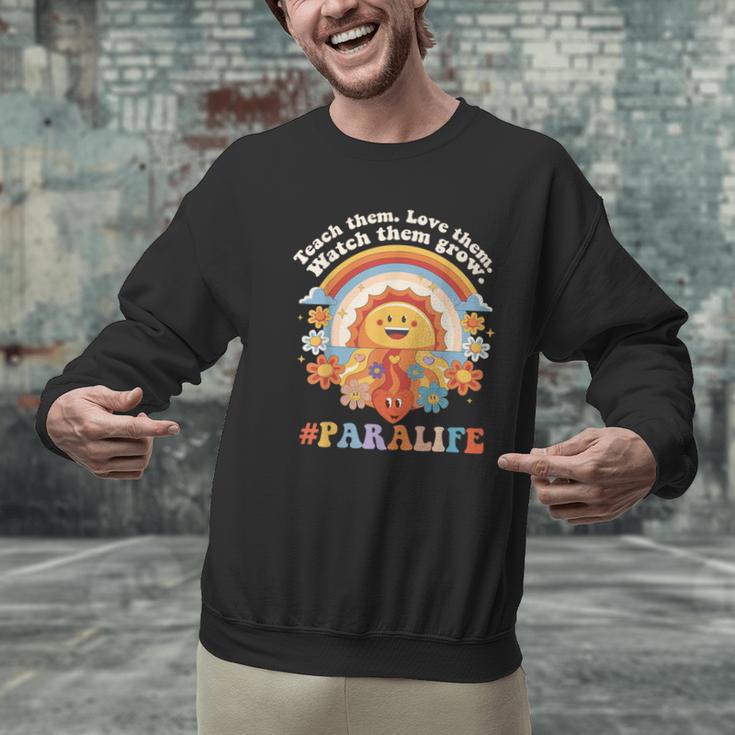 Paraprofessional Para Life Sun Flower Teacher Back To School Men Graphic Sweatshirt, gift for family, gift for coworker