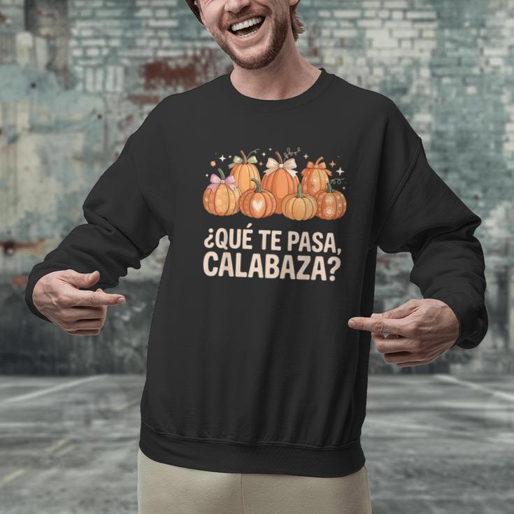 Qué Te Pasacalabaza Fall Immersion Teacher Spanish Teacher Men Graphic Sweatshirt, gift for family, gift for coworker Qué Te Pasacalabaza Fall Immersion Teacher Spanish Teacher Men Graphic Sweatshirt, gift for family, gift for coworker