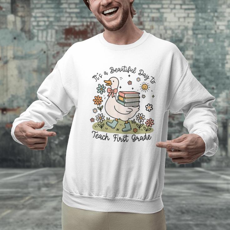 Cute Goose It's A Beautiful Day To Teach 1st Grade Teacher Men Graphic Sweatshirt, gift for family, gift for coworker