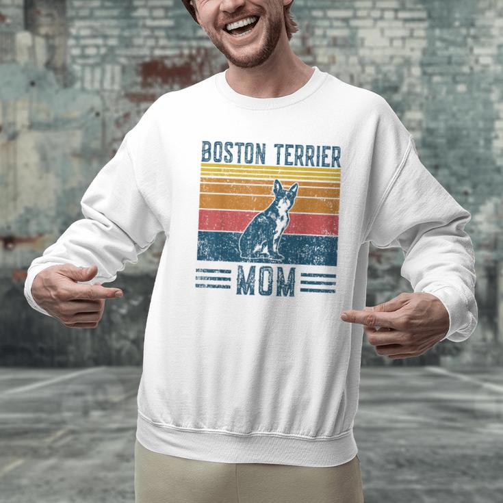 Dog Boston Terrier Mom Vintage Boston Terrier Mom Men Graphic Sweatshirt, Boston Terrier Mom Sweatshirts, gift for family, gift for coworker
