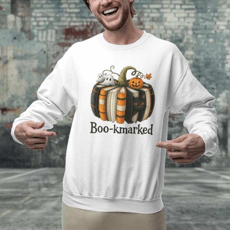 Fun Fall Book Lover Cute Teacher Student Halloween Men Graphic Sweatshirt, gift for family, gift for coworker