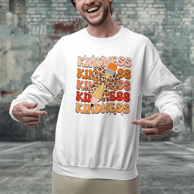 Unity Day Orange Kindness Teacher Bow Anti Bullying Be Kind Men Graphic Sweatshirt, gift for family, gift for coworker