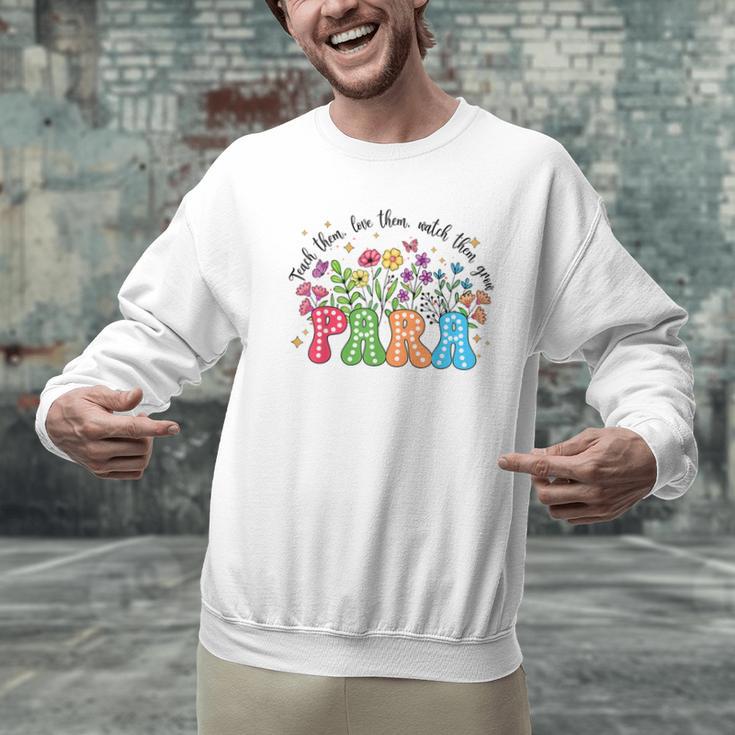 Wildflower Para Floral Paraprofessional Paraeducator Teacher Men Graphic Sweatshirt, gift for family, gift for coworker Wildflower Para Floral Paraprofessional Paraeducator Teacher Men Graphic Sweatshirt, gift for family, gift for coworker