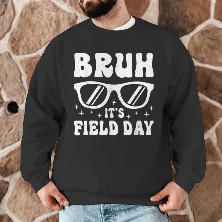 Bruh It's Field Day Teacher Boys Girls Kids Happy Field Day Men Graphic Sweatshirt, novelty gifts, funny gifts