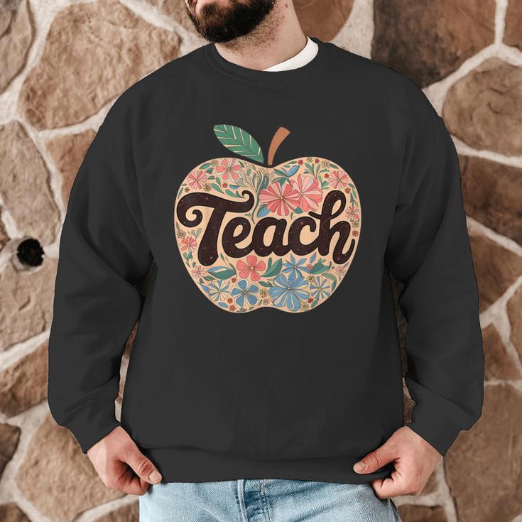 Cute Teacher With Apple Retro Teacher Kids Back To School Men Graphic Sweatshirt, novelty gifts, funny gifts