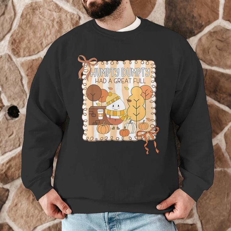 Humpty Dumpty Had A Great Fall Teacher Thanksgiving Autumn Men Graphic Sweatshirt, novelty gifts, funny gifts