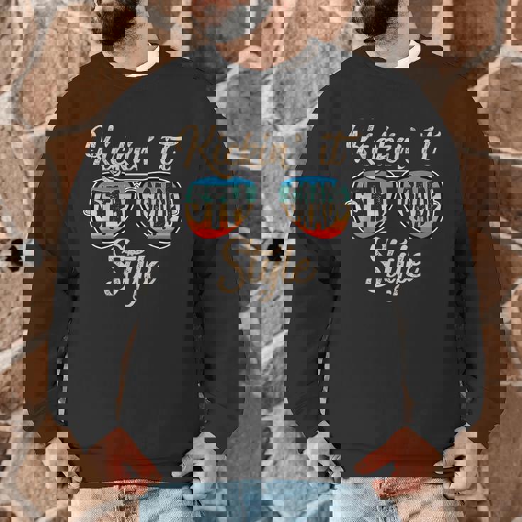 P41l Retro Kickin It 5th Grade Style Teacher Back To School For Men Women Girls Kids Men Graphic Sweatshirt, novelty gifts, funny gifts