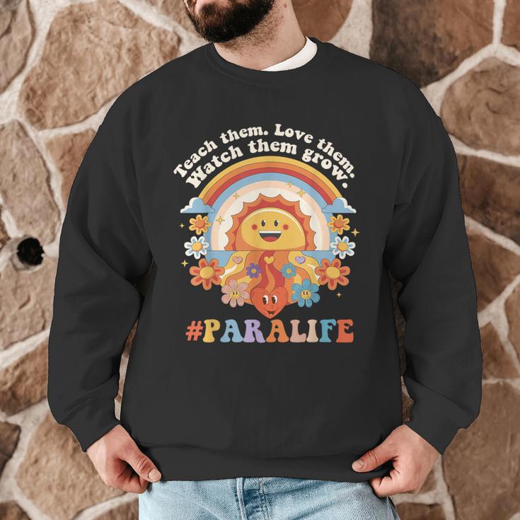 Paraprofessional Para Life Sun Flower Teacher Back To School Men Graphic Sweatshirt, novelty gifts, funny gifts