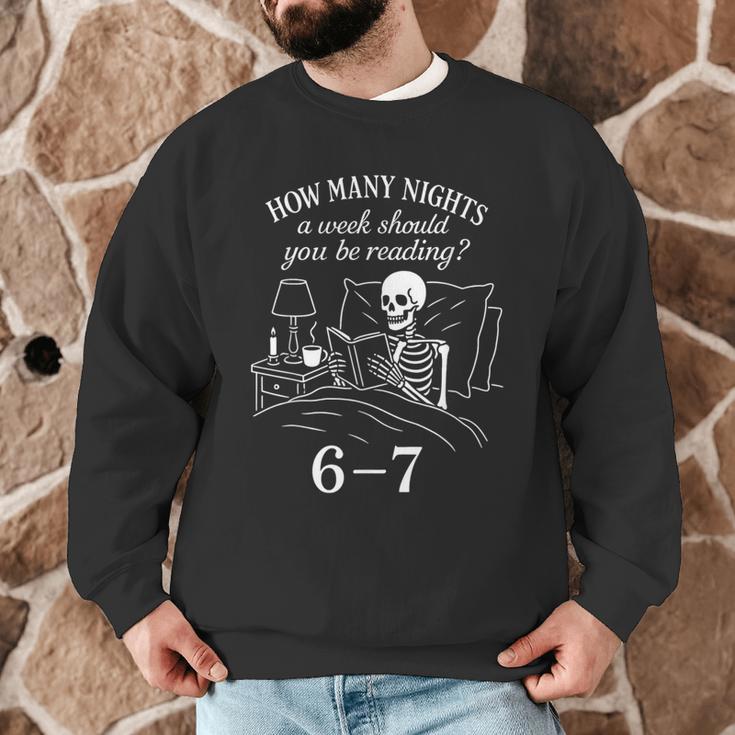 Reading 67 Meme English Teacher 67 Book Lover Humor Men Graphic Sweatshirt, novelty gifts, funny gifts