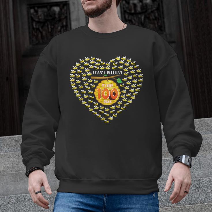 100 Days Of School Bee Hive Tree Hearts Teachers Student Kid Men Graphic Sweatshirt