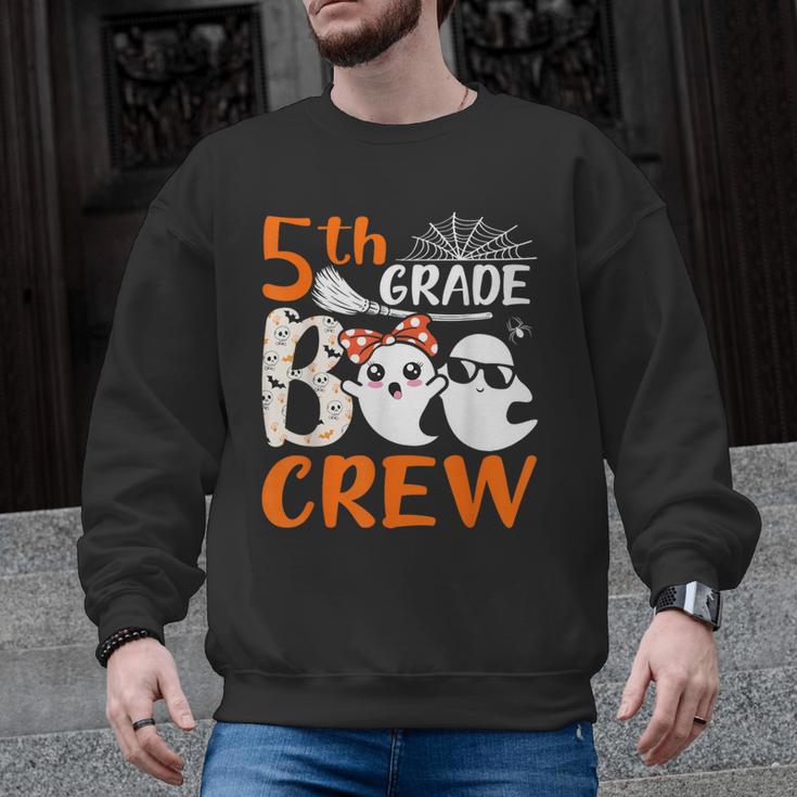 5th Grade Boo Crew Teachers Students Ghost Halloween Men Graphic Sweatshirt