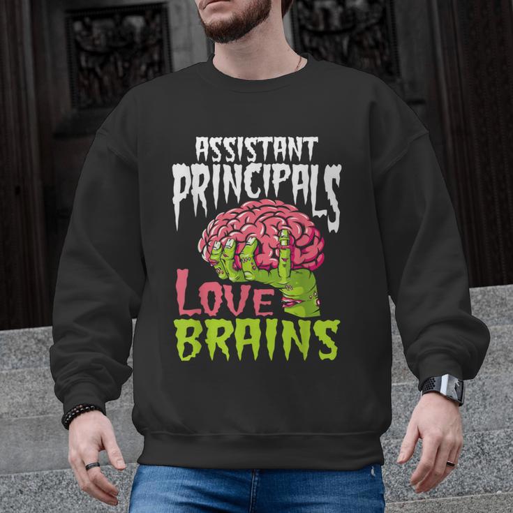 Assistant Principals Love Brains Zombie Teacher Halloween Men Graphic Sweatshirt