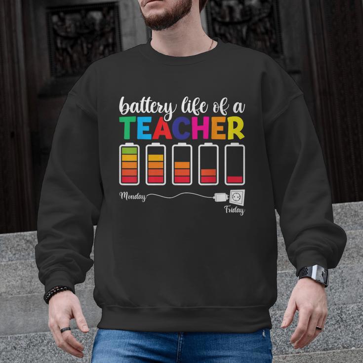 Battery Life Of a Teacher Shirt Thanksgiving Teacher Men Graphic Sweatshirt
