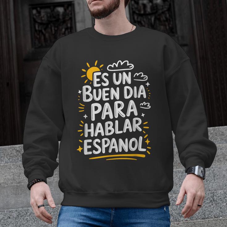 Bilingual Teacher Maestra Spanish Teacher Men Graphic Sweatshirt
