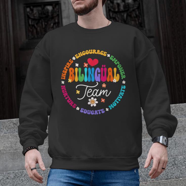 Cultivando Bilingues Dual Language Bilingual Team Teacher Men Graphic Sweatshirt