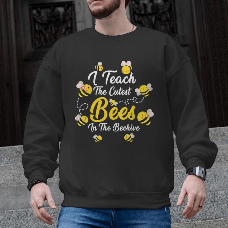 Cute I Teach The Cutest Bees In The Beehive Teacher's Day For Men Women Kids Men Graphic Sweatshirt