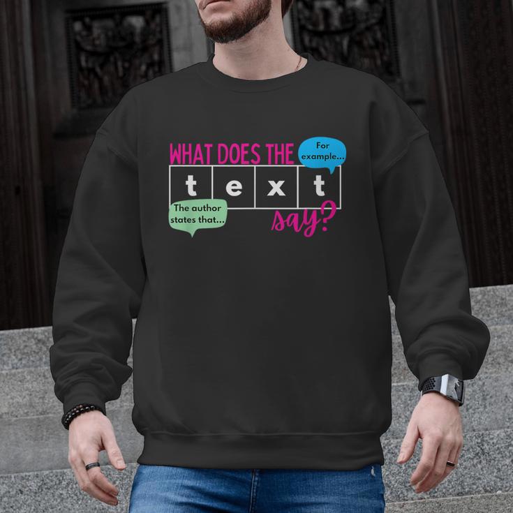 What Does The Text Say Text Evidence Reading Teacher For Men Women Men Graphic Sweatshirt