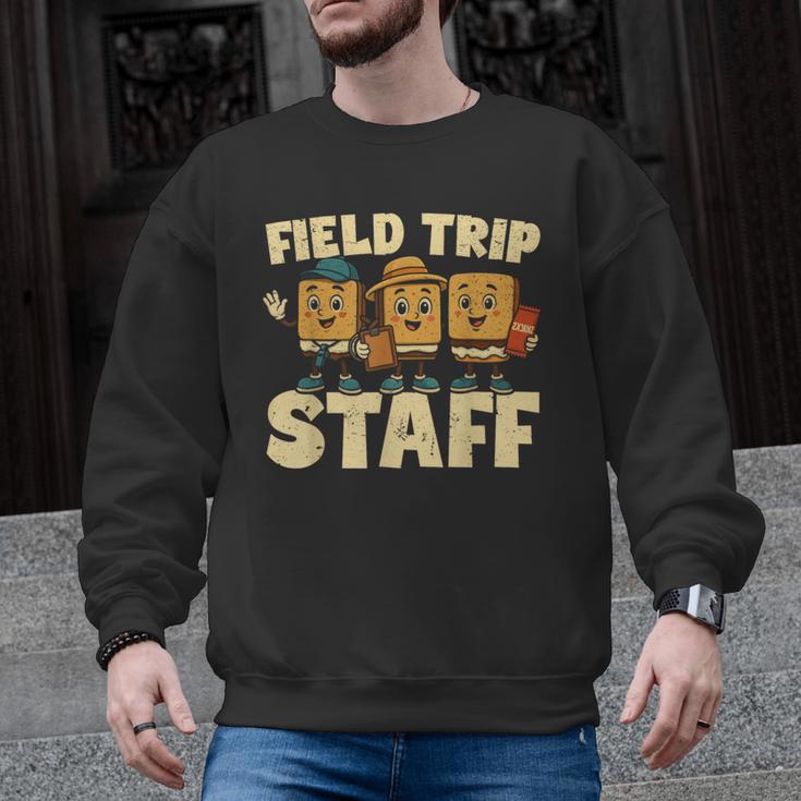 Field Trip Teacher Field Men Graphic Sweatshirt