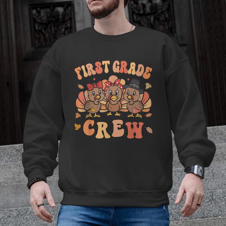 First Grade Crew Thanksgiving Fall Teacher 1st Grade Team Men Graphic Sweatshirt