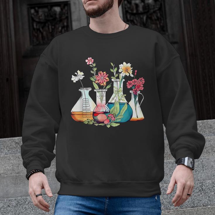 Floral Beakers Chemistry Lab Teacher Men Graphic Sweatshirt