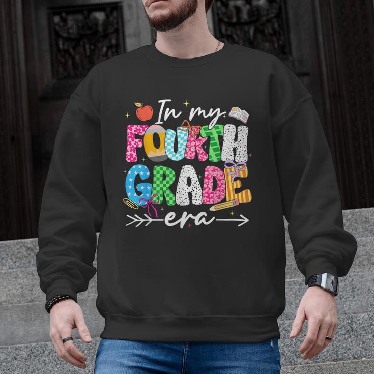 In My Fourth Grade Era 4th Grade Girl Teacher Back To School Men Graphic Sweatshirt