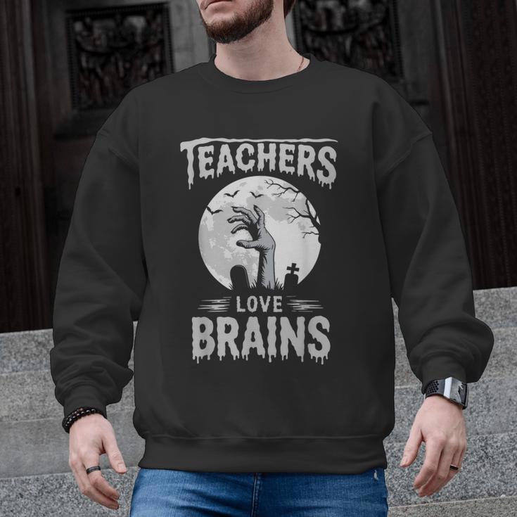 Halloween Teacher Tshirts Zombie Teachers Love Brains Men Graphic Sweatshirt