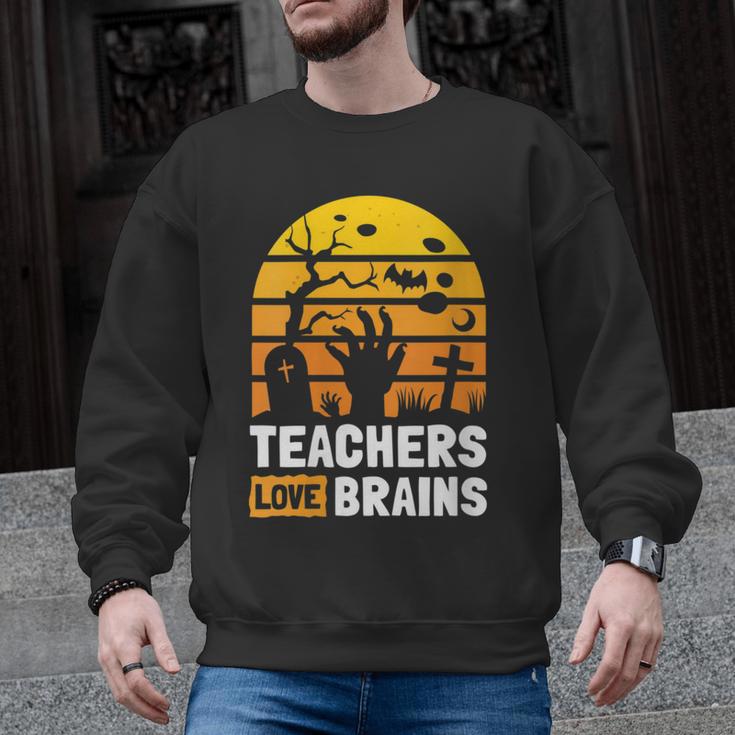 Halloween Teachers Science Math Teachers Love Brains Men Graphic Sweatshirt