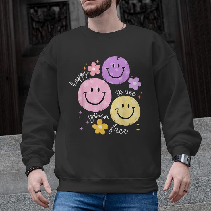 Happy To See Your Face Teacher Flower Back To School Men Graphic Sweatshirt