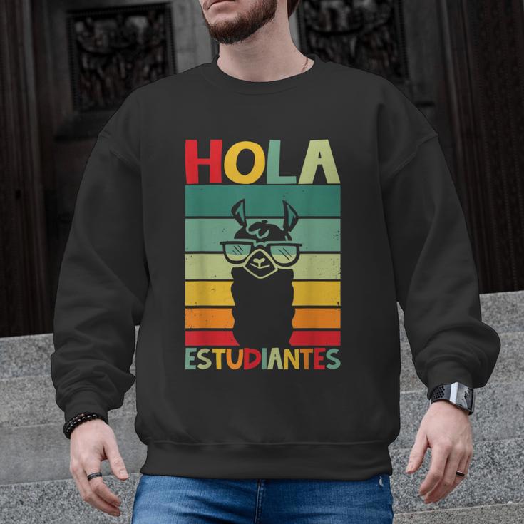 Hola Estudiantes Spanish Teacher Back To School 2025 Men Graphic Sweatshirt