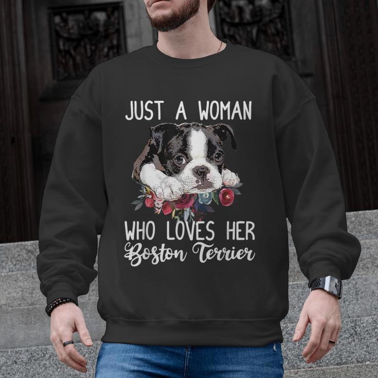 Just a Woman Who Loves Her Boston Terrier Cute Dog Mom Men Graphic Sweatshirt