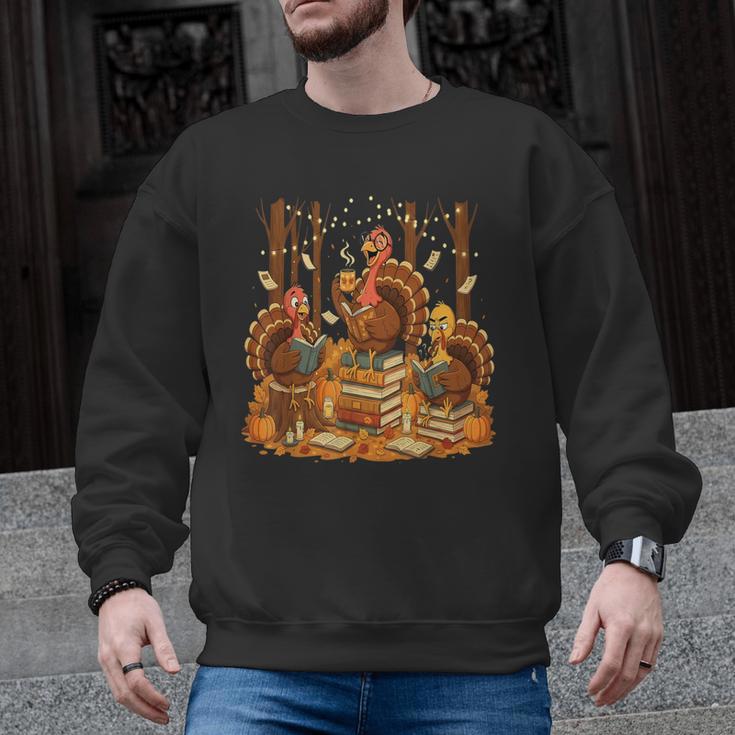 Librarian Turkey Reading Book Fall Thanksgiving Teacher Men Graphic Sweatshirt